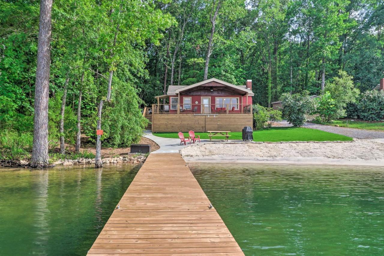 Waterfront Lake Martin Home With Grill And Beach! Eclectic Exterior photo