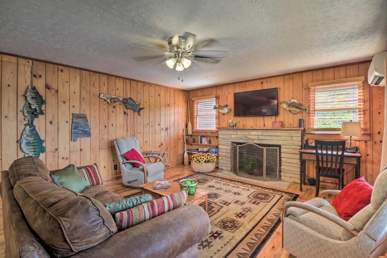 Waterfront Lake Martin Home With Grill And Beach! Eclectic Exterior photo