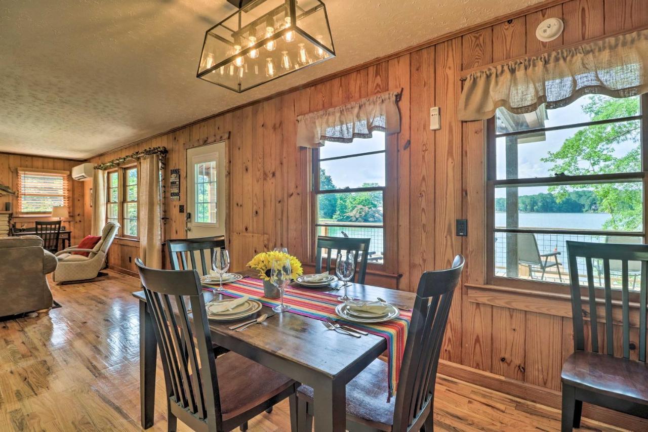 Waterfront Lake Martin Home With Grill And Beach! Eclectic Exterior photo